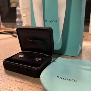 Tiffany & Co. 18k Gold olive Heart stud Earrings